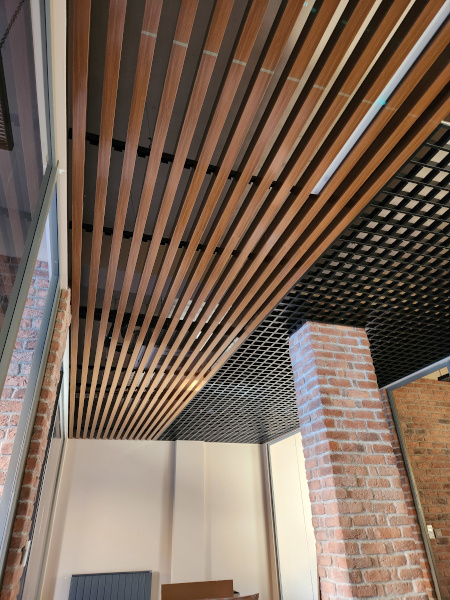 Modern İç Mekânlarda Baffle Tavan Kullanımı